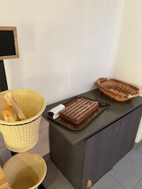 Le soit disant « buffet » de petit déjeuner 1h avant la fin !