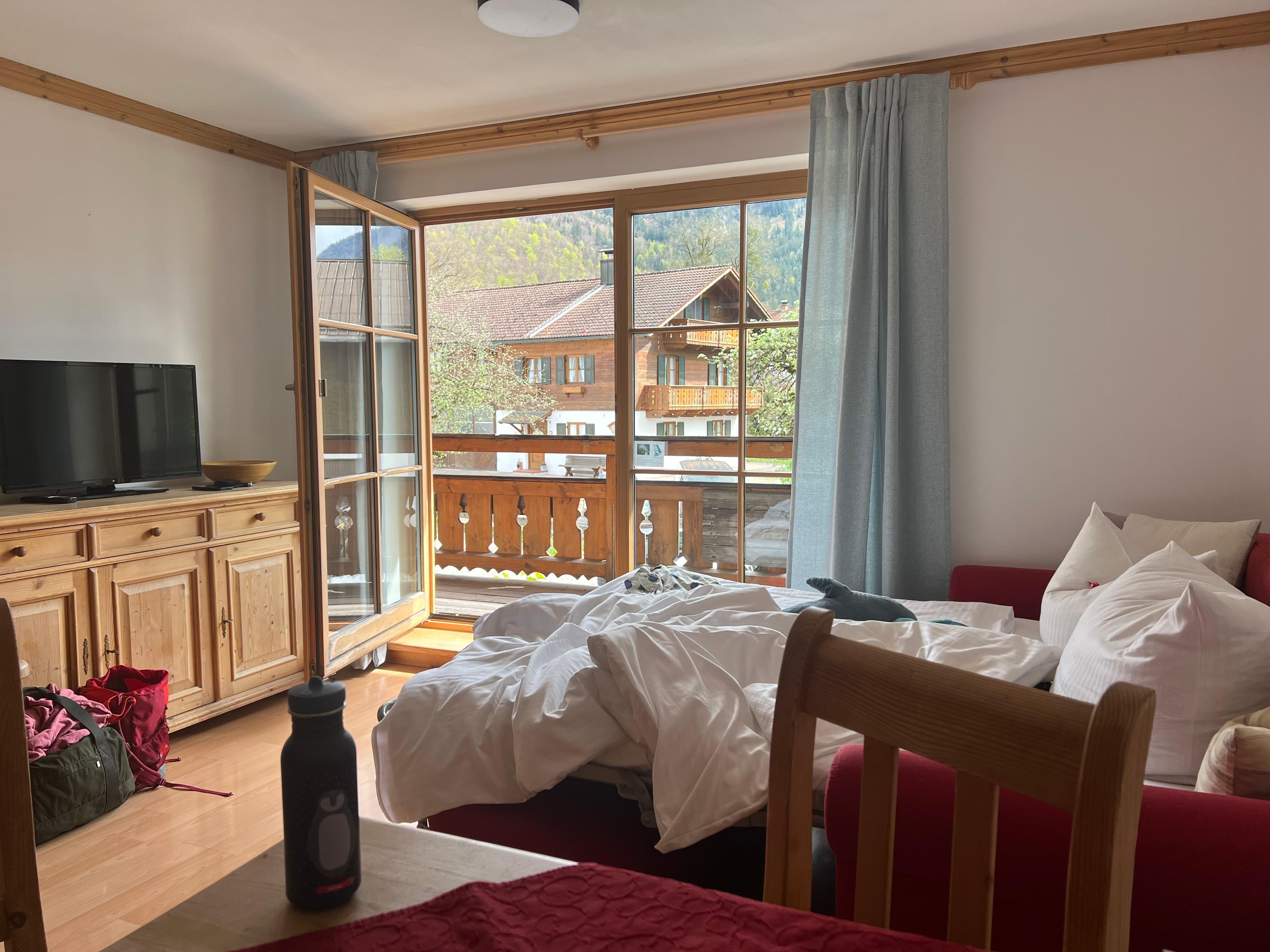 Die Schlacouch hatte eine richtig gute Matratze und die Wohnung war hell, freundlich und sauber.