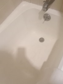 Dirty bath tub