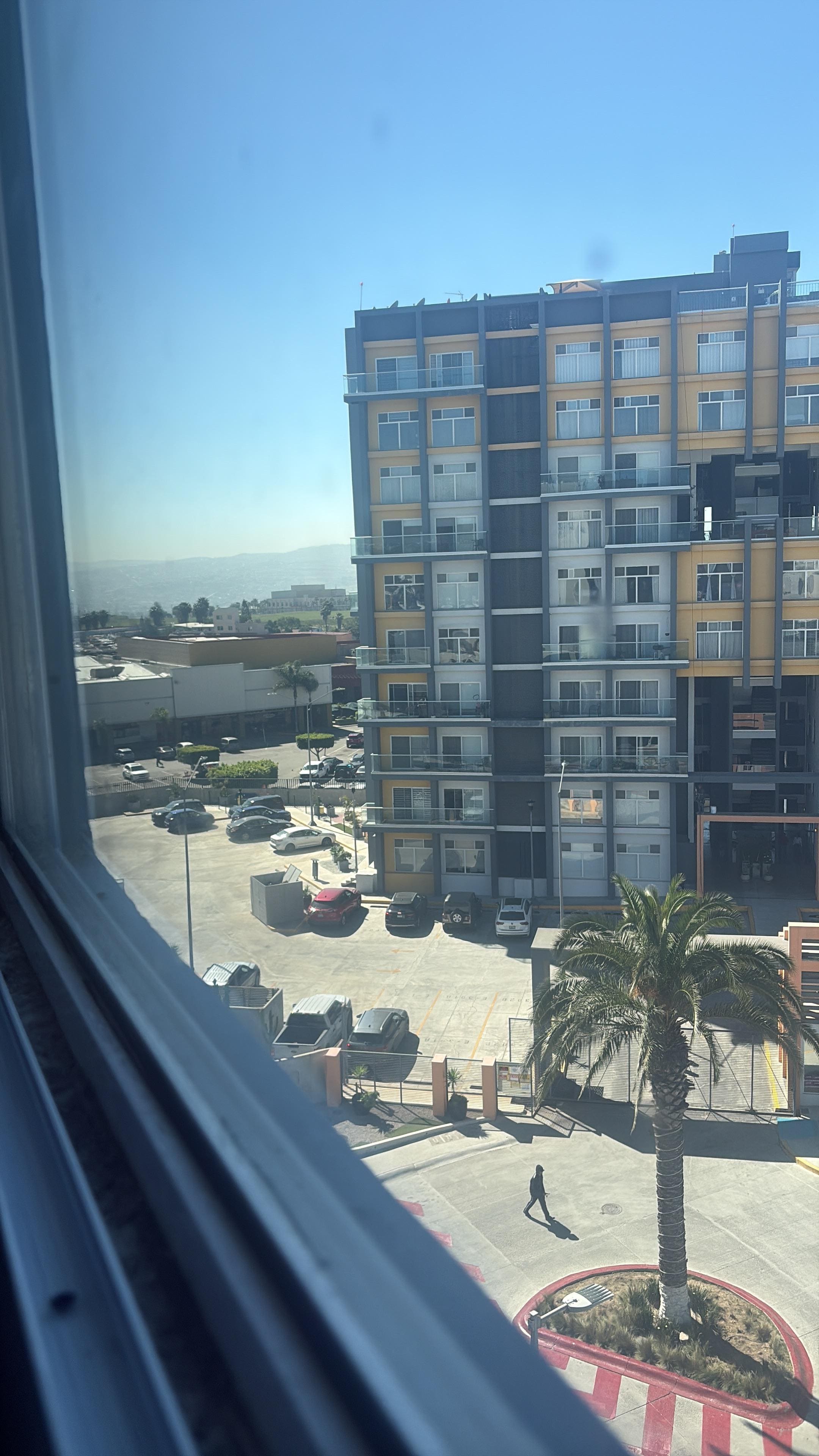 Cerca del Consulado de EEUU