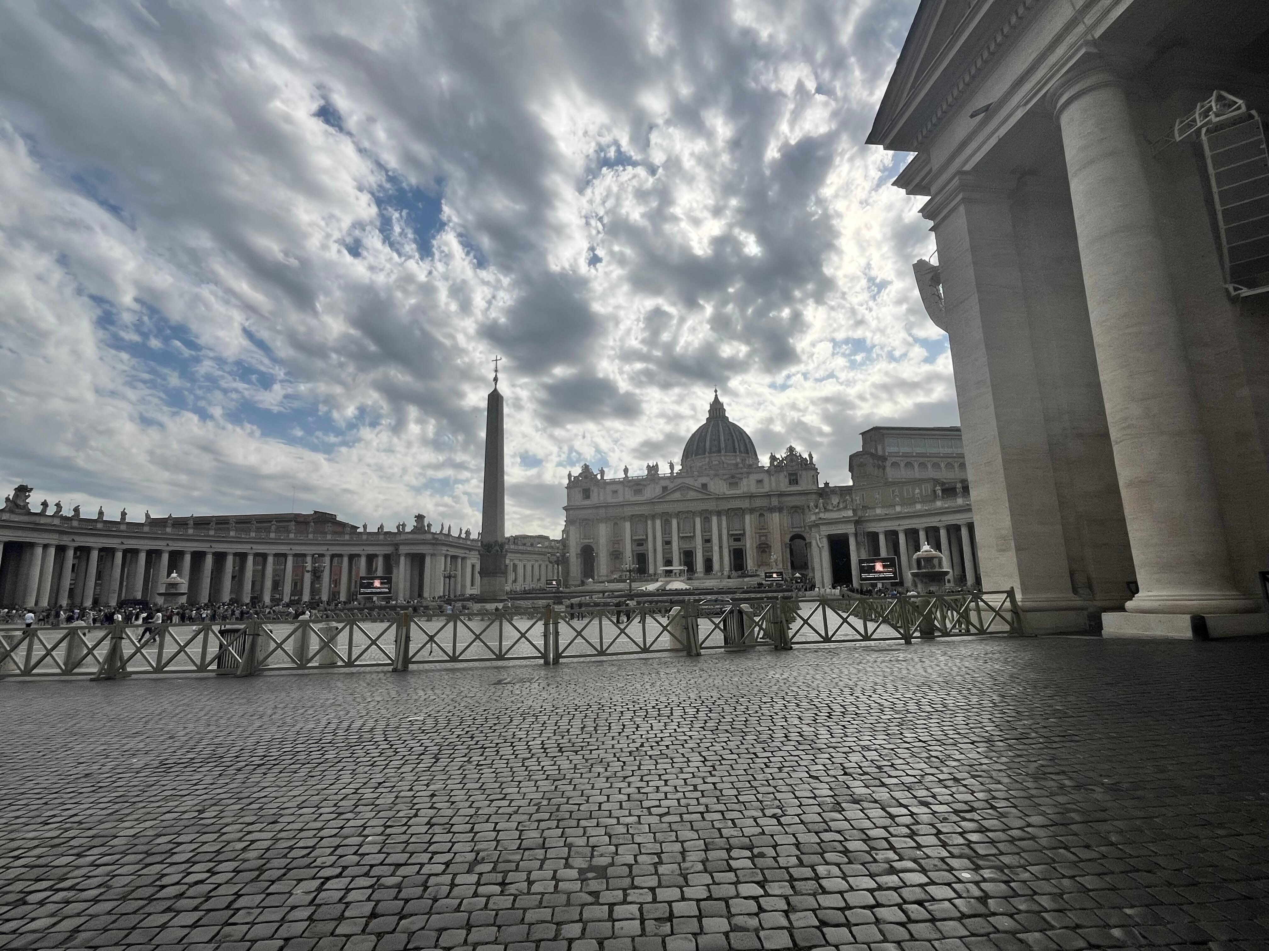 St Peter’s Sq and Basilica 