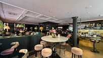 Bar/reception