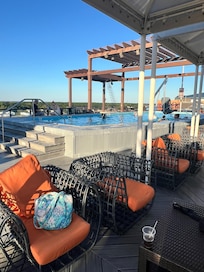 Rooftop bar- fun, live entertainment and pool!