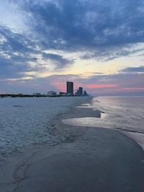 Being so close to the beach is one of the big reasons we love staying here, this was one of my morning walks!