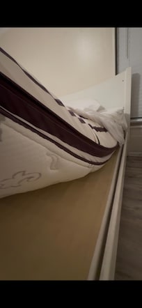 Most of my vacation I was laying on the bottom of this pillow top mattress in the master and couldn't understand why my neck and back hurt all day. Not sure how long this mattress has been flipped over. Might as well slept on the floor.