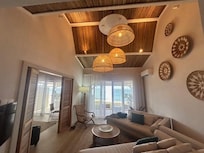 suite 901