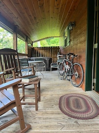 Great place for morning coffee and evening beverages!