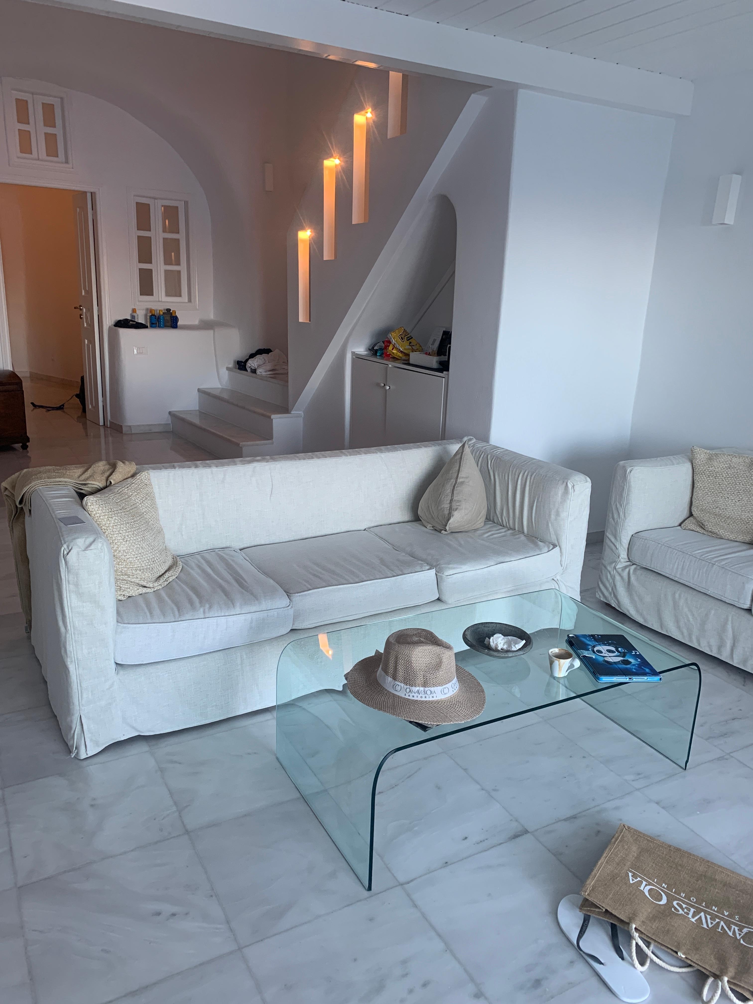 The lounge in the grand suite