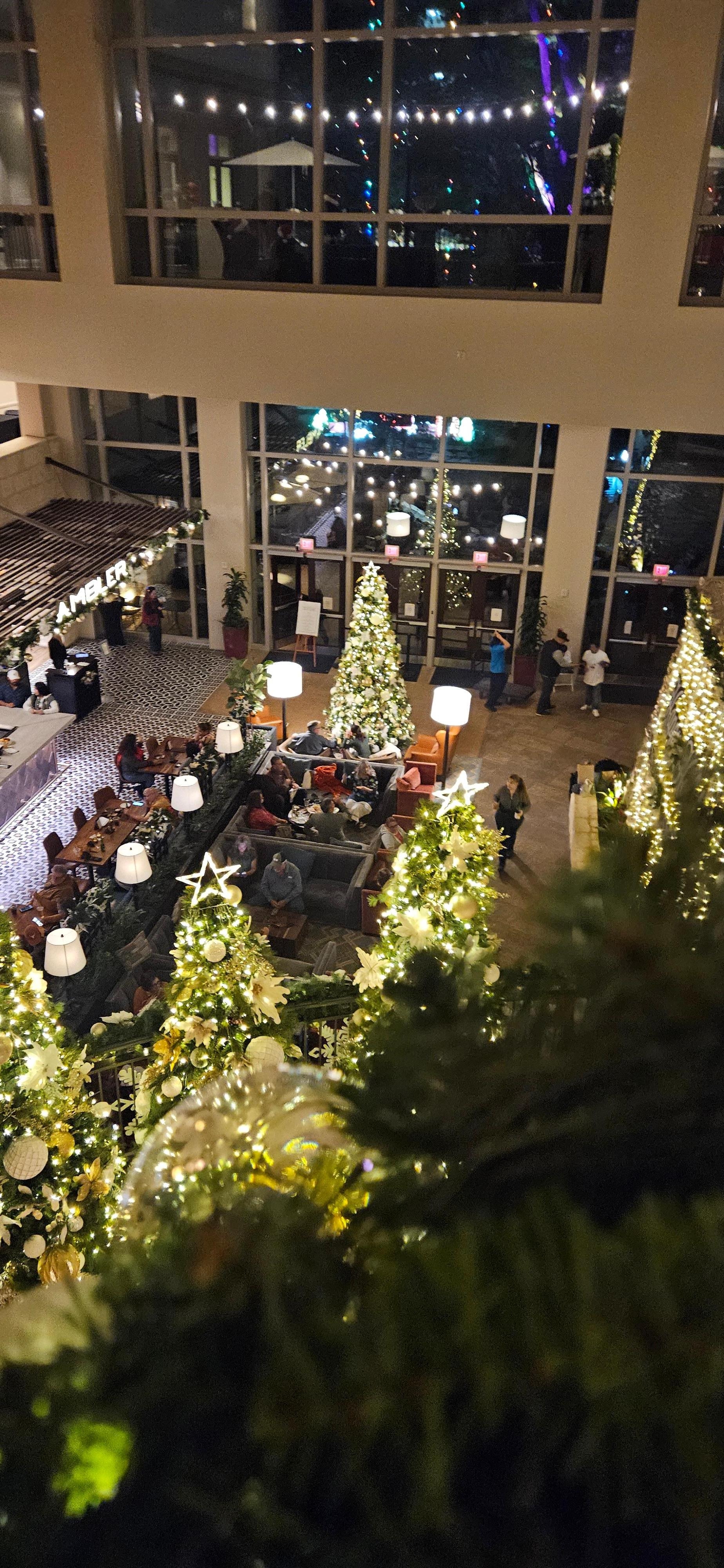 Henry ford parade in hotel contessa 