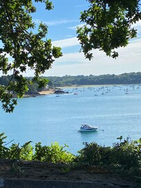 Vue du jardin sur la Rance