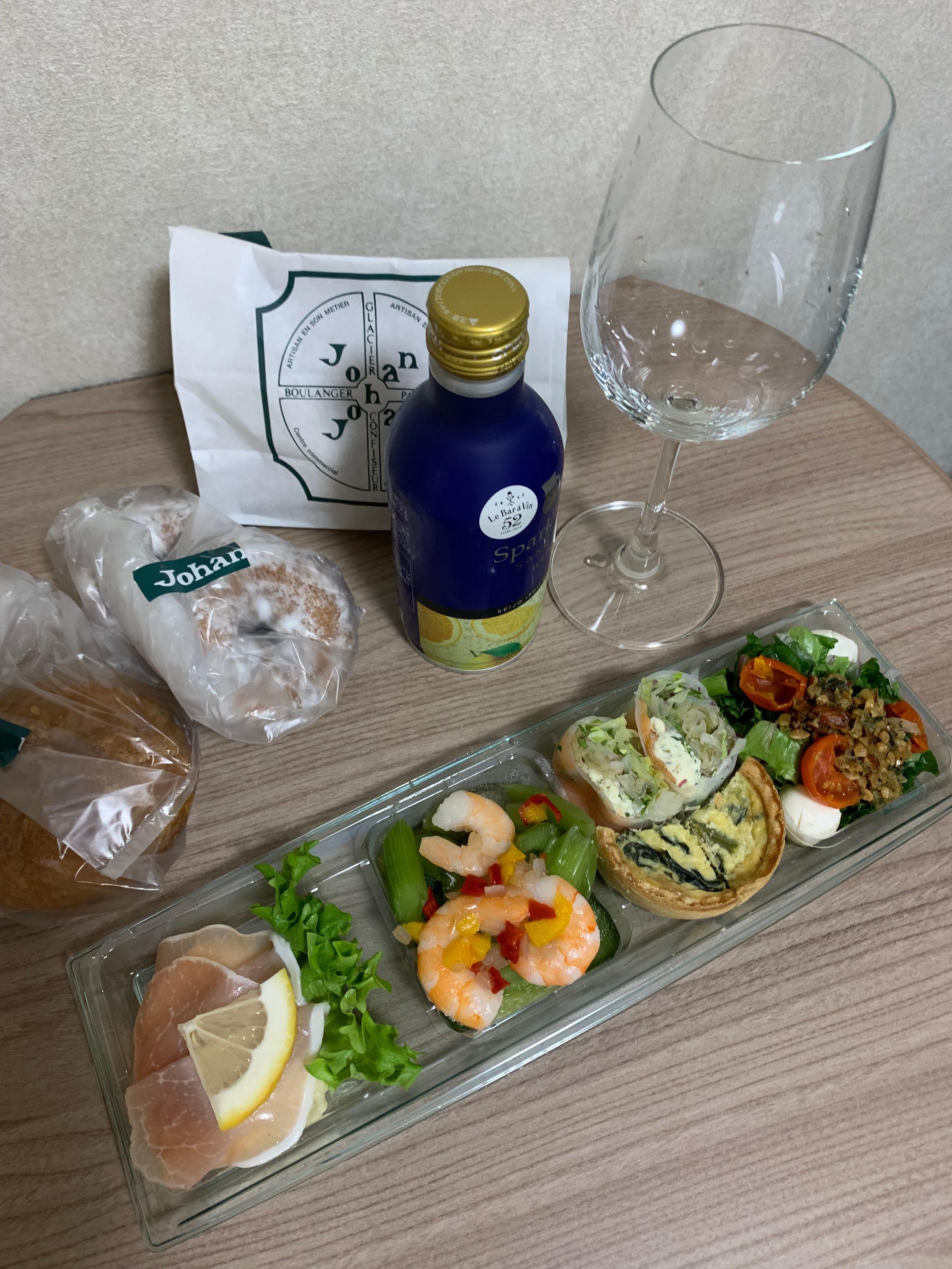 ワイングラス、カトラリーも貸して頂けました！