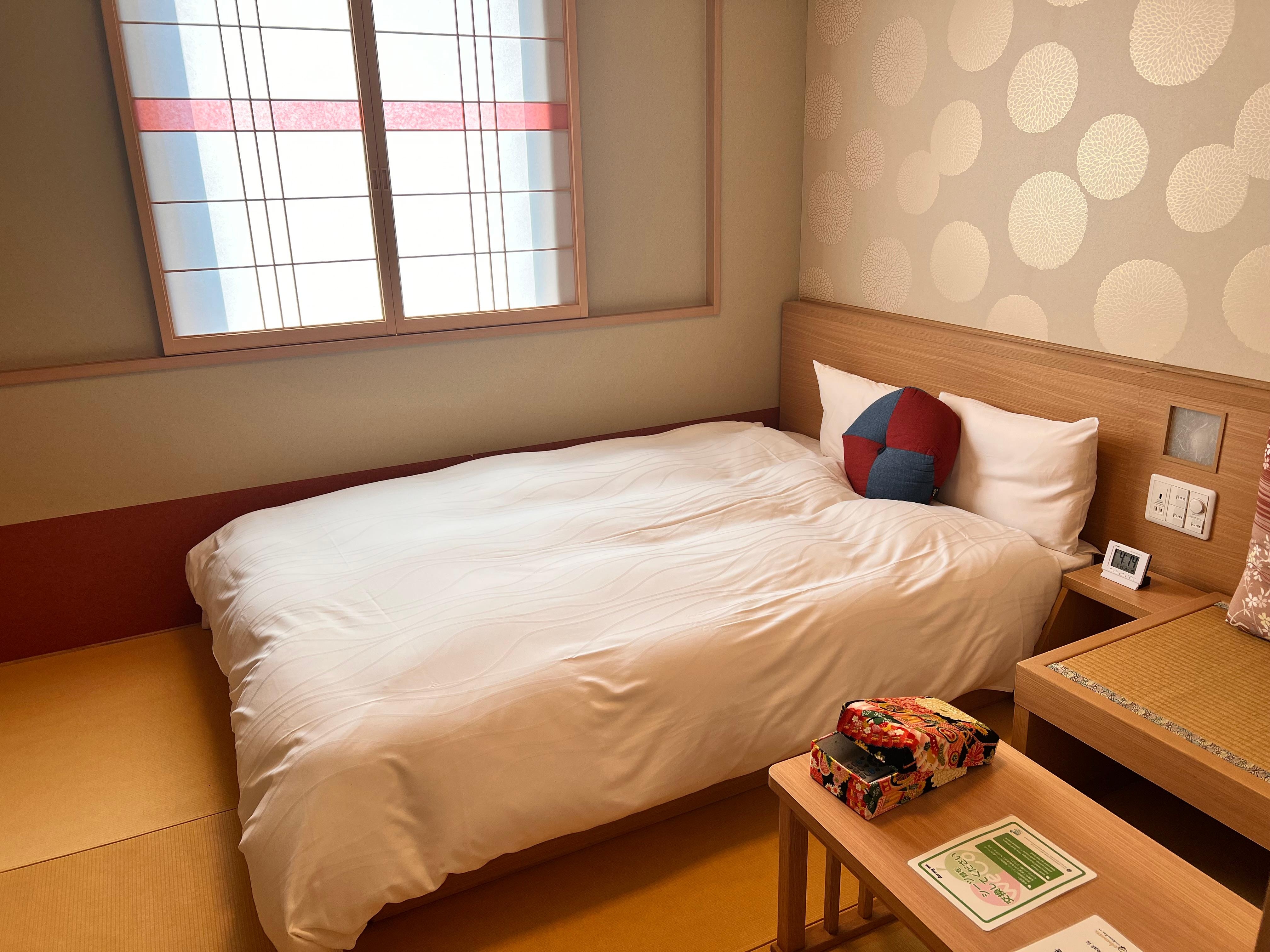 金沢らしい和風なイメージのお部屋。