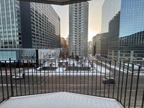 There’s balcony too!