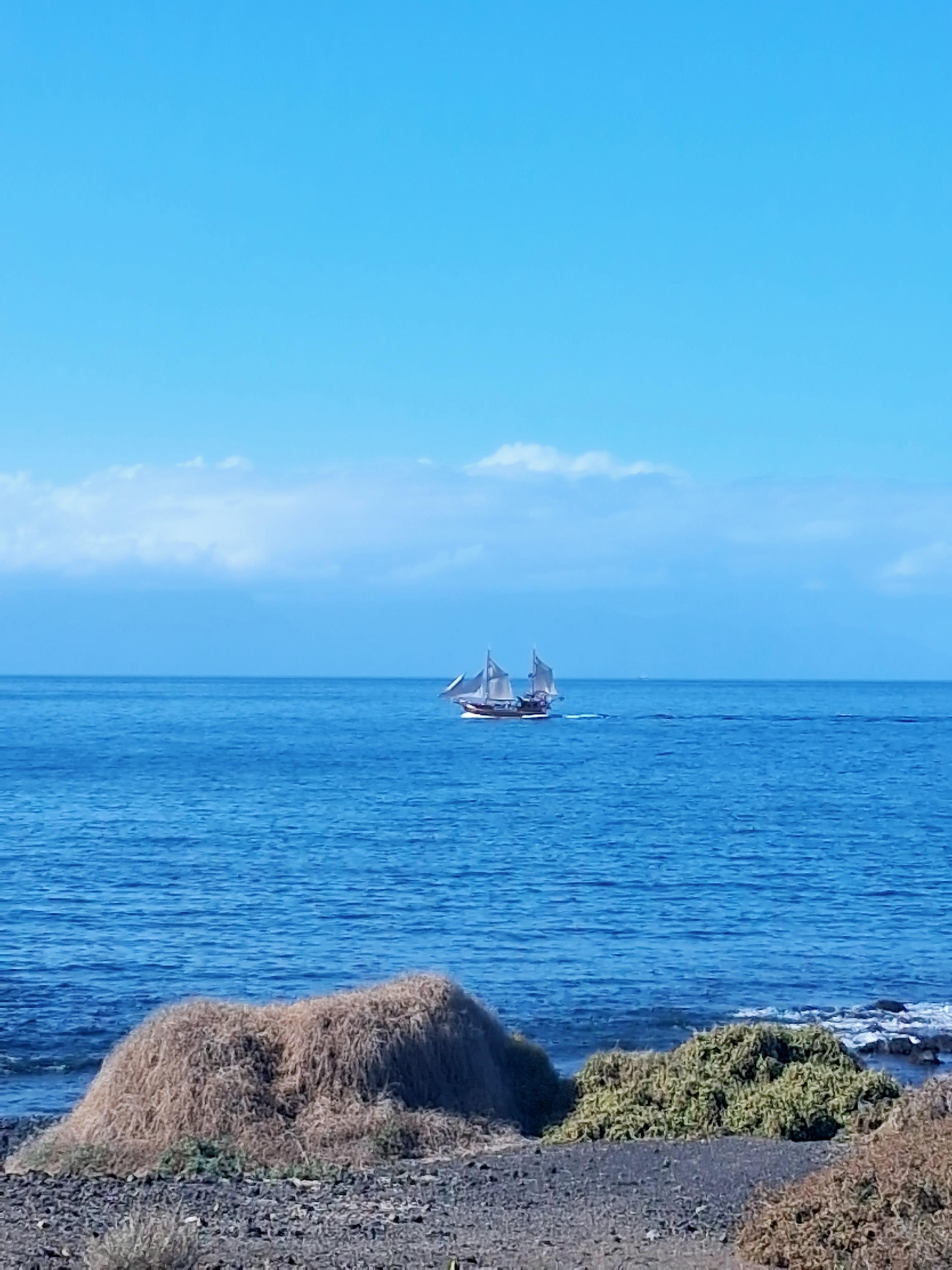 Balade sentier littoral pour se rendre au piscine Naturelle D'Alcala.