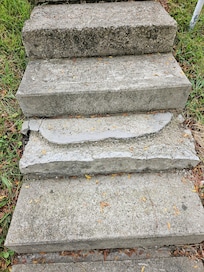 Dangerous steps, not pictured in ad