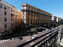 Vista para via Depretis da varanda do quarto