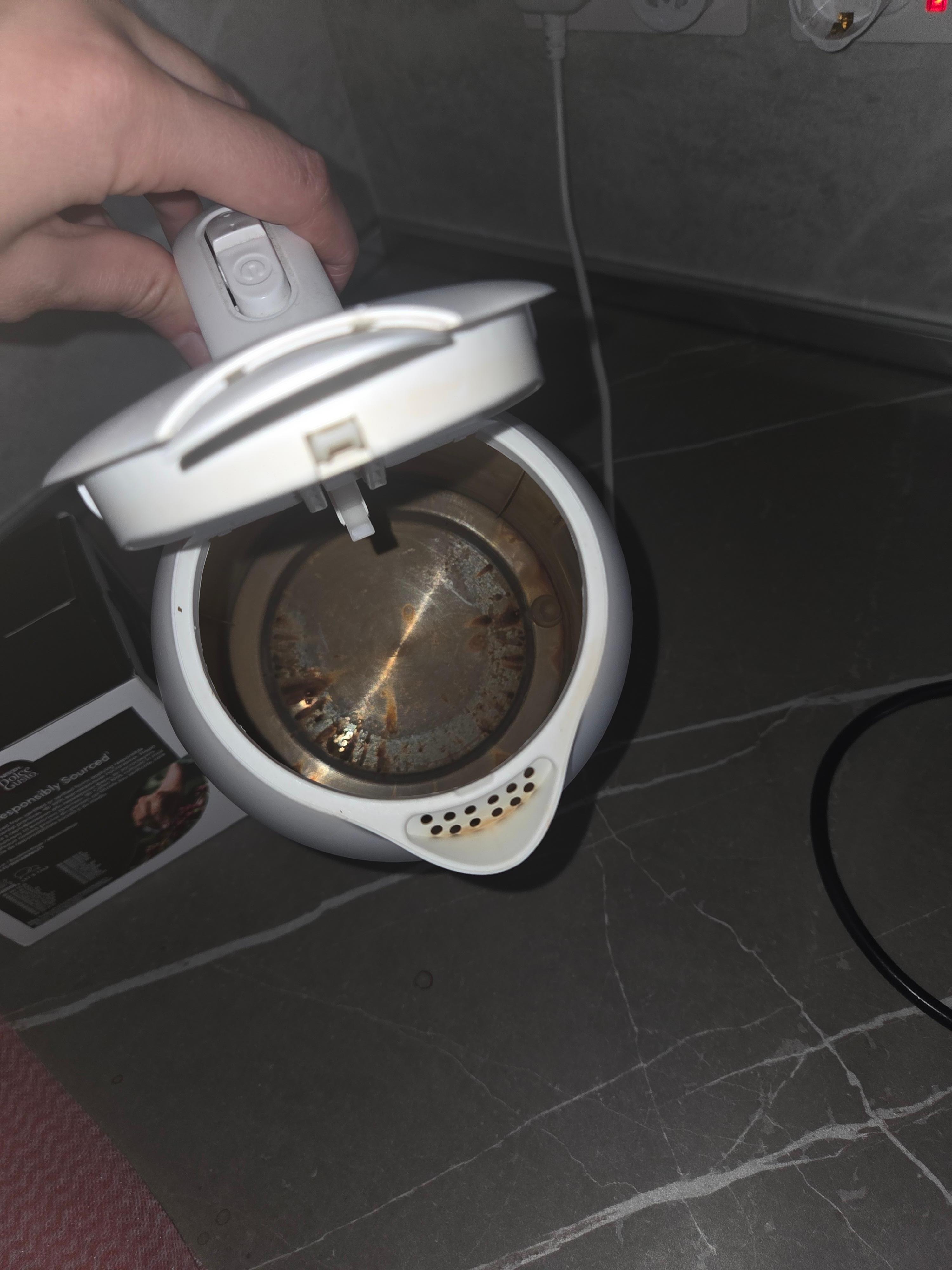 Verrosteter Wasserkocher