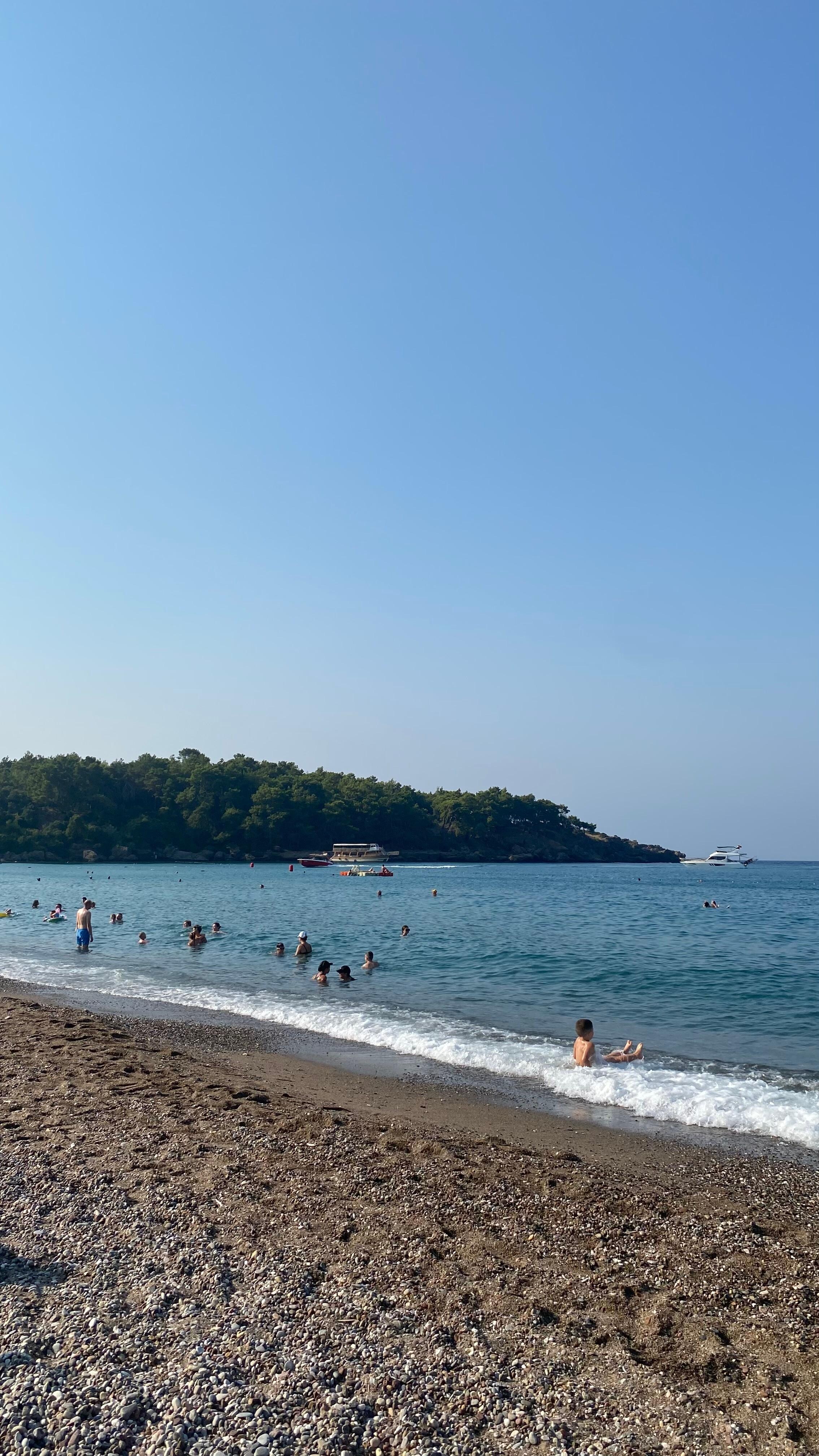 Accès privé à la plage. 