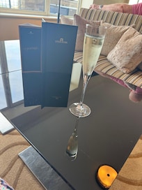 Signature 6 lounge