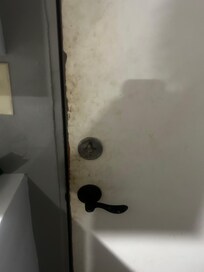 Door with no seal and dirty