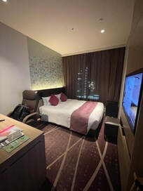 就在地鐵斜對面(埼玉新都心站)離東京市區30分鐘以上車程