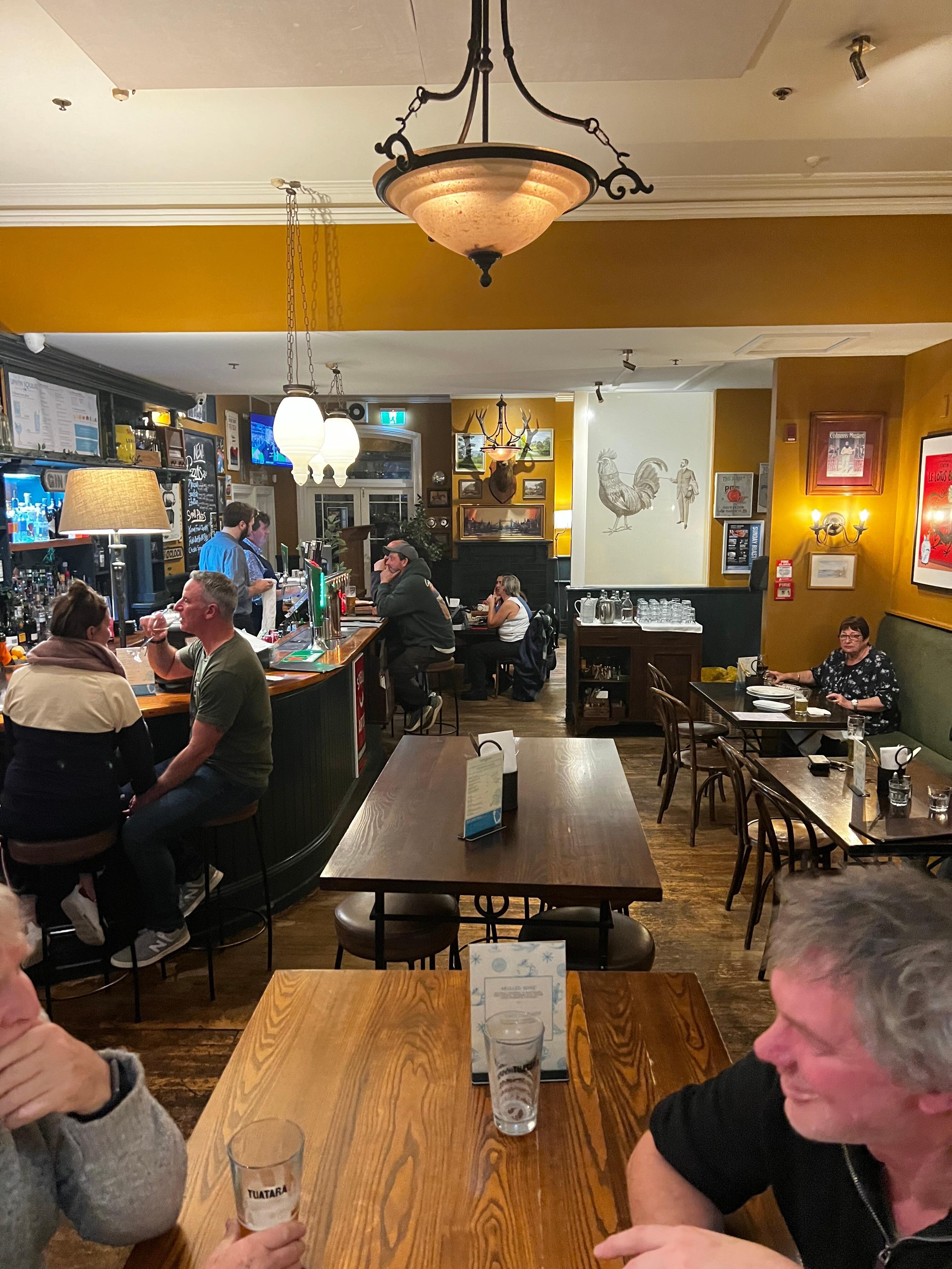 Convivial bar 😊