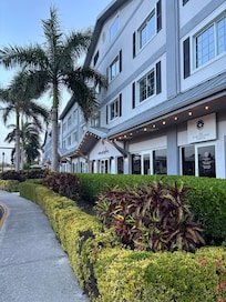 Front of the Locale