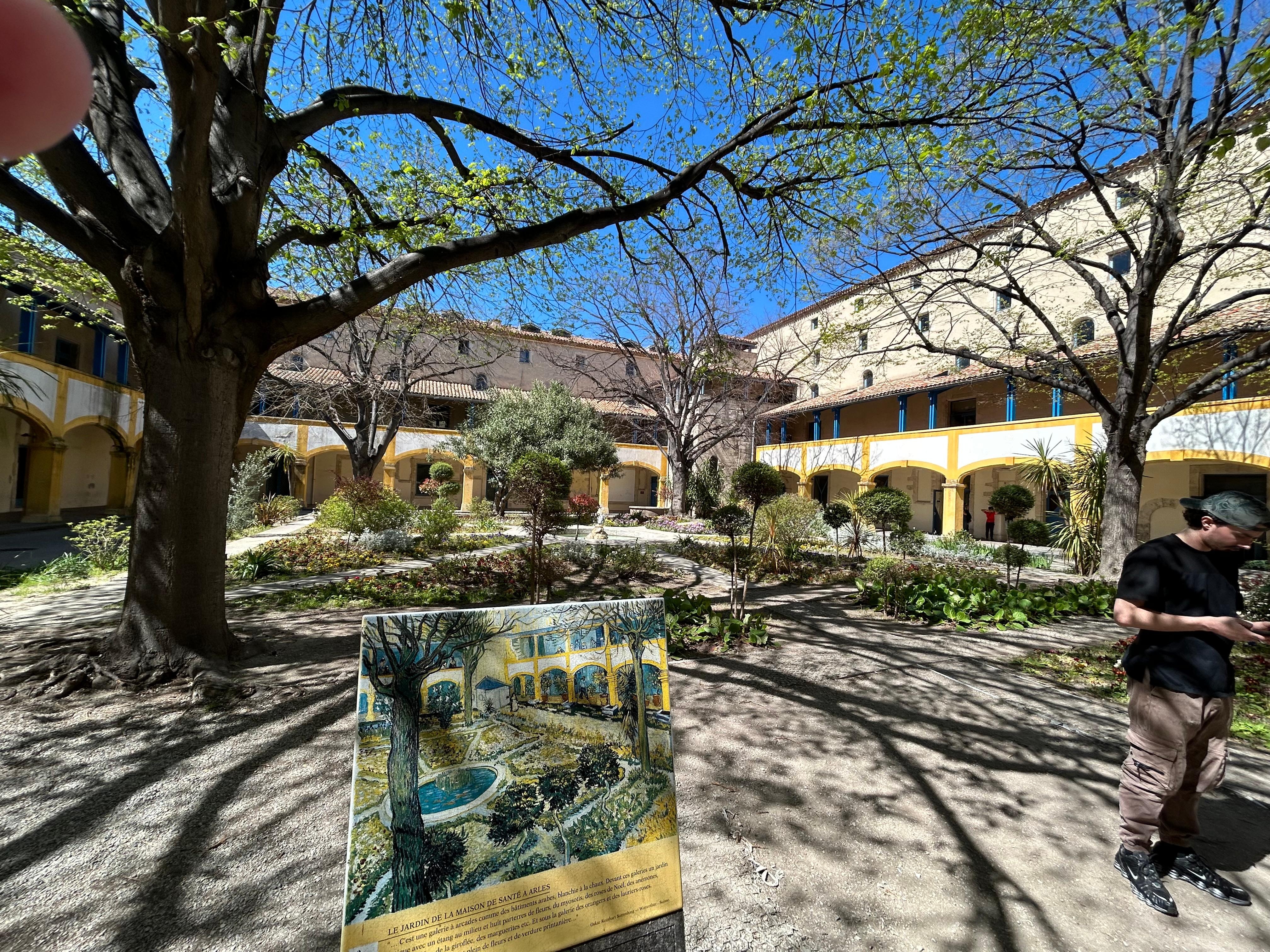 Arles - Van Gogh Garden 