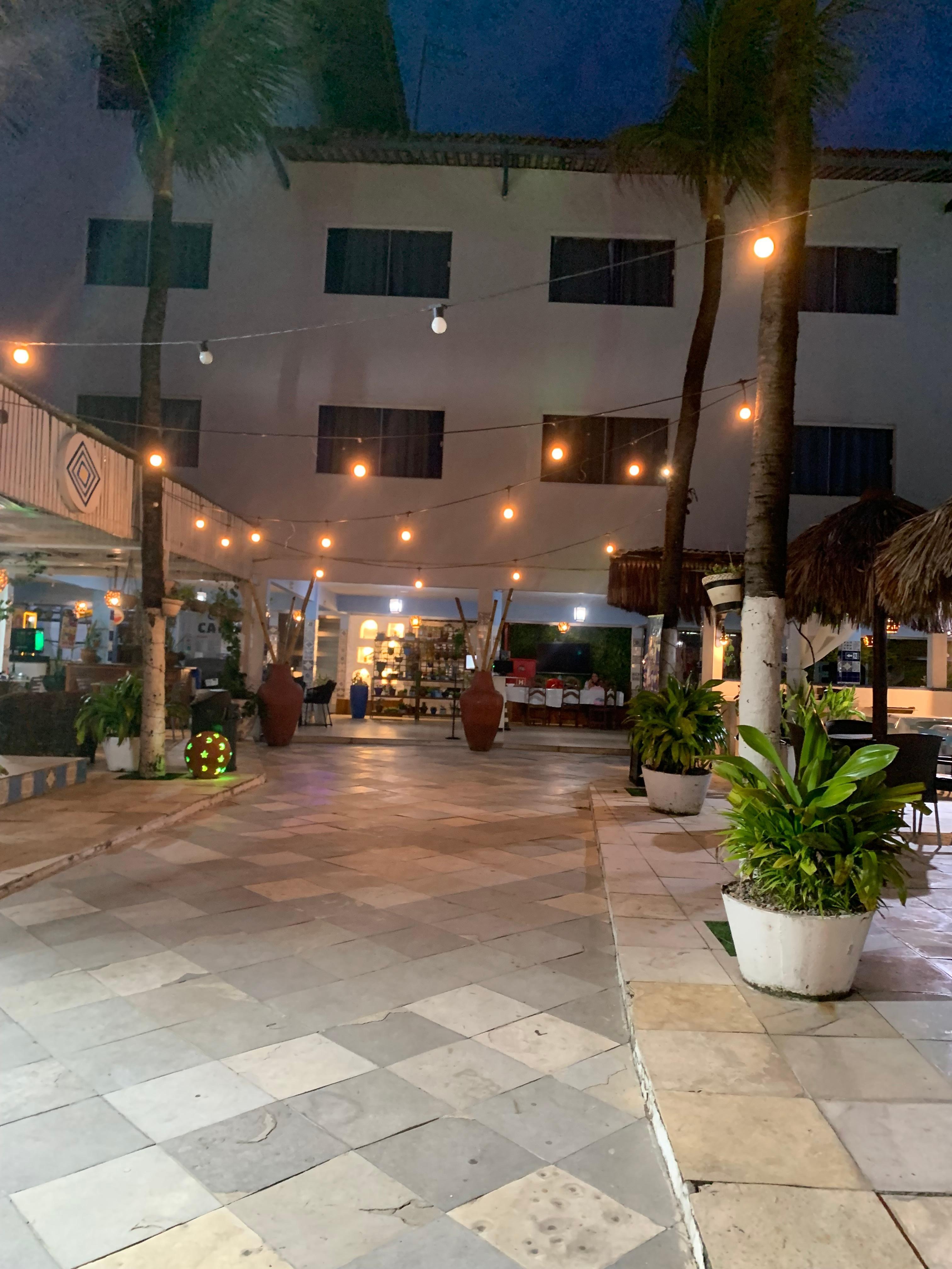 Na sexta teve música ao vido. 