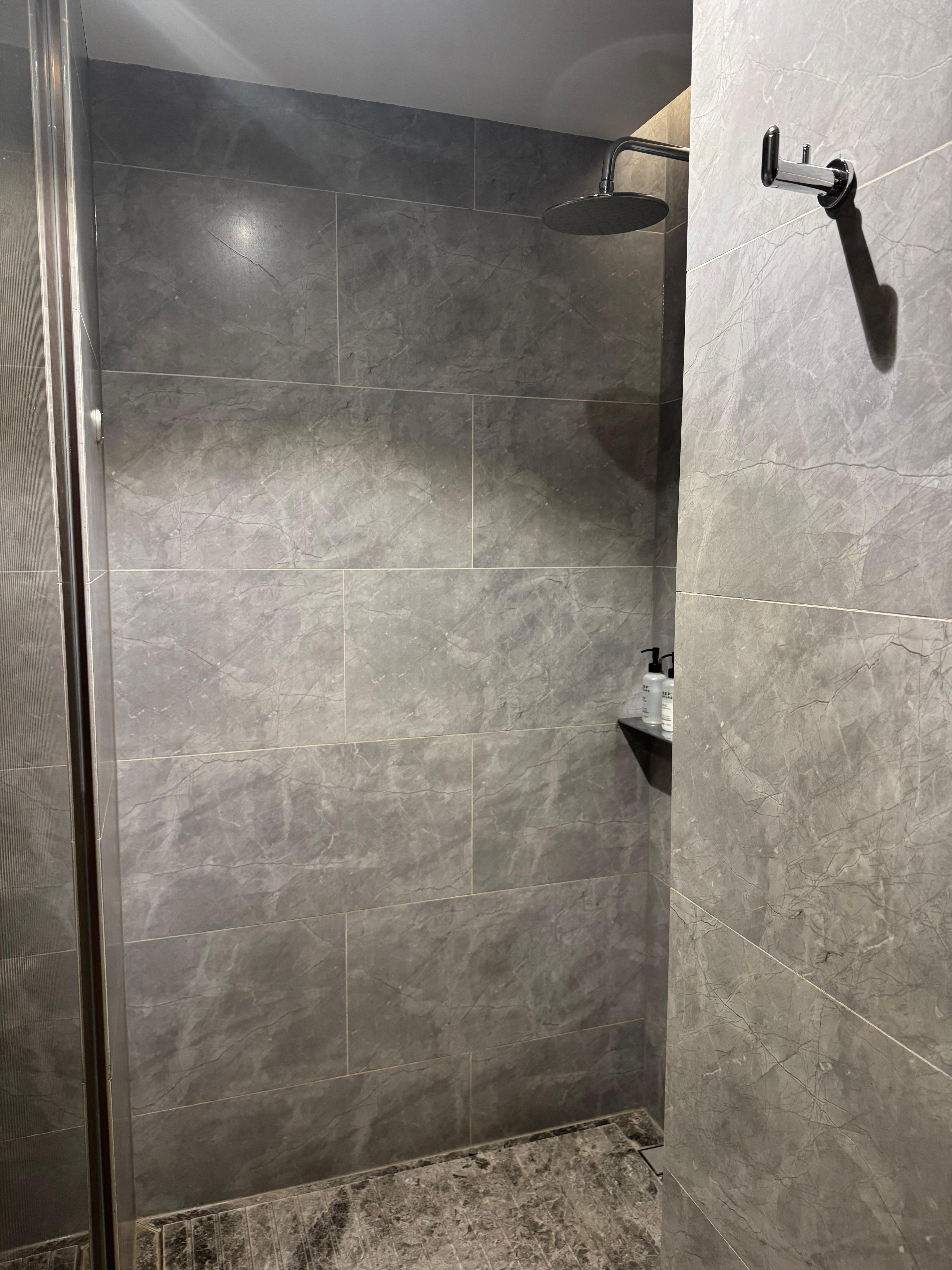 シャワー室です。