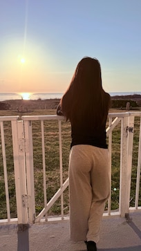 Is a little disappointed that the tree was cut off