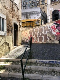 En haut à gauche pour rejoindre l’appartement
