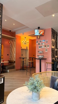 Recepcao e “snack” disponível se sobrar do cafe da manha!