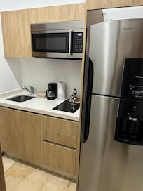 Kitchen and fridge were handy as was blender in the deawer