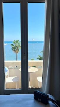 Sea View & Balcony Rooms