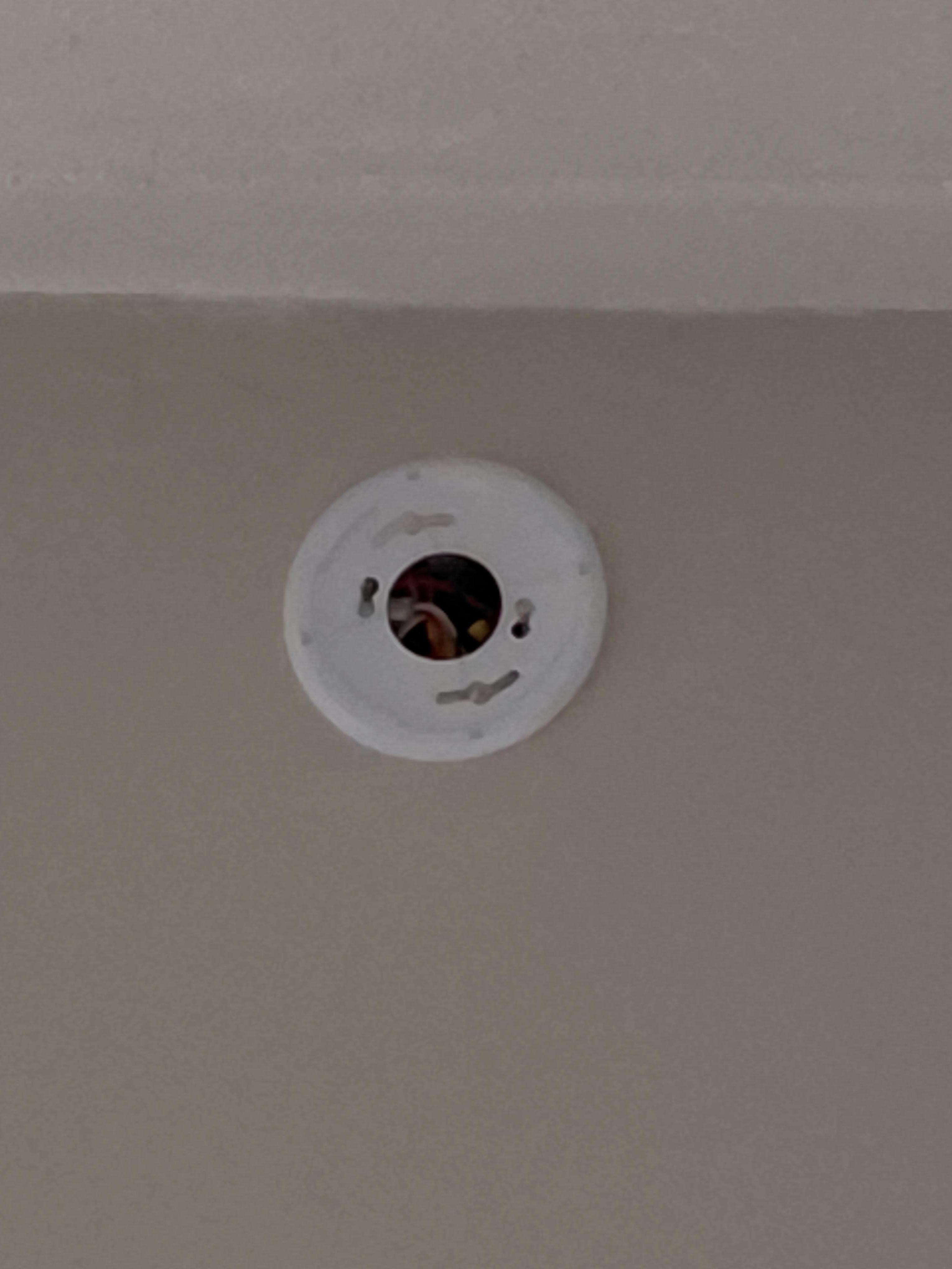 Missing smoke detector 