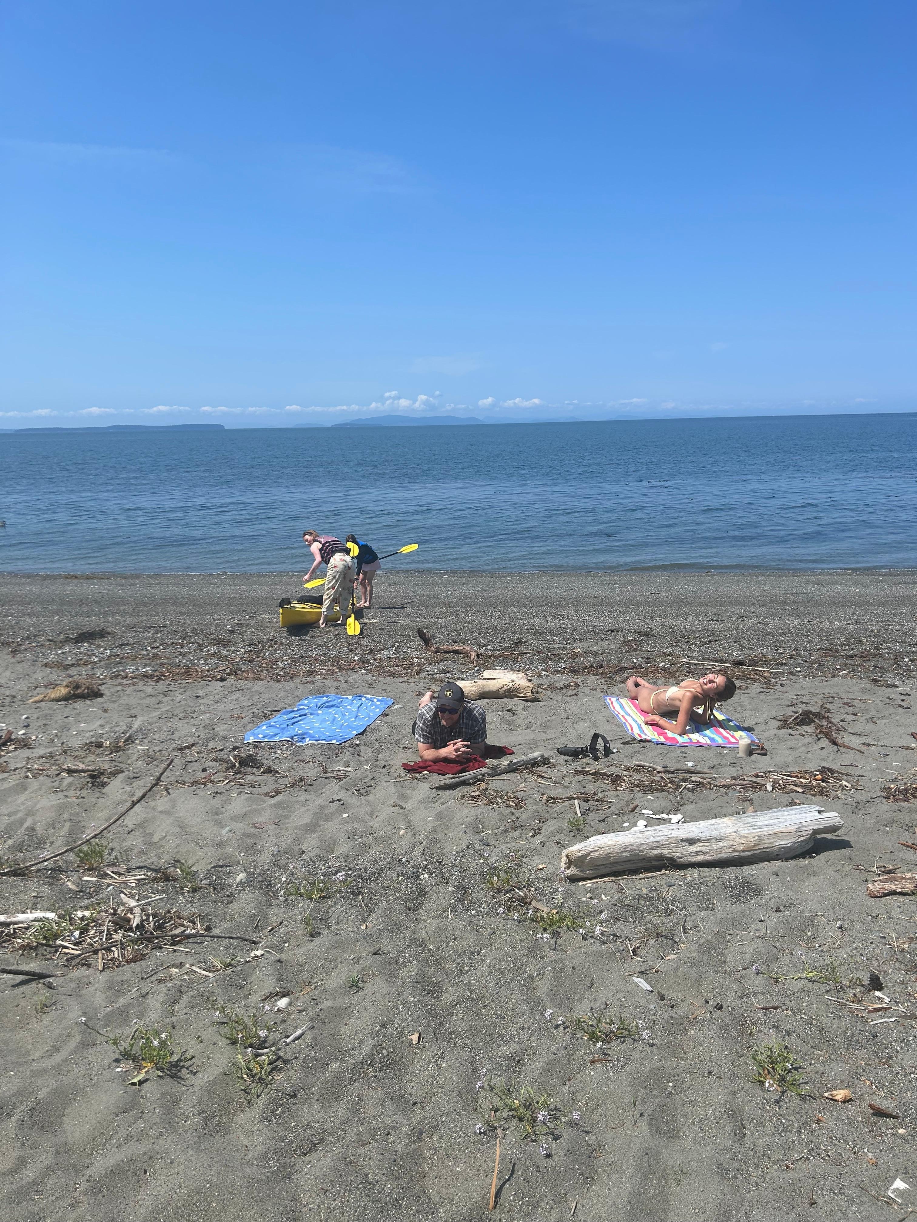 Alaskans enjoying the sun. 