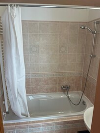 Badewanne/Dusche