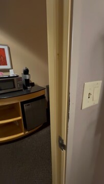 Door frame paint off