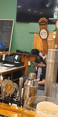 Servers ignoring all customers