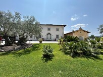 Front of Villa Yvonne