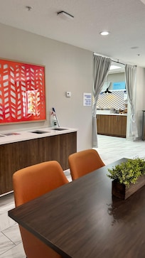 Breakfast area