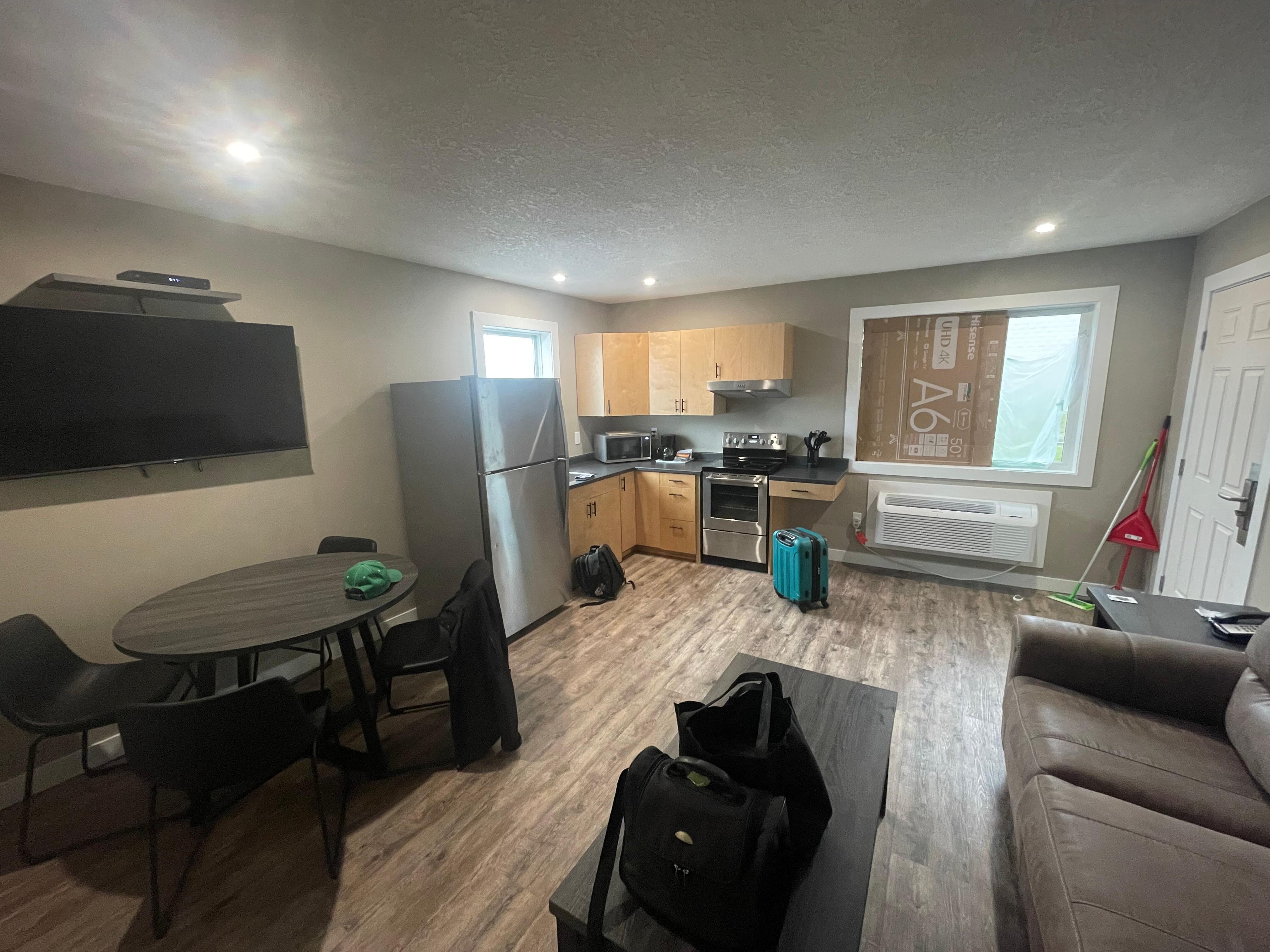 Communal area/kitchen 