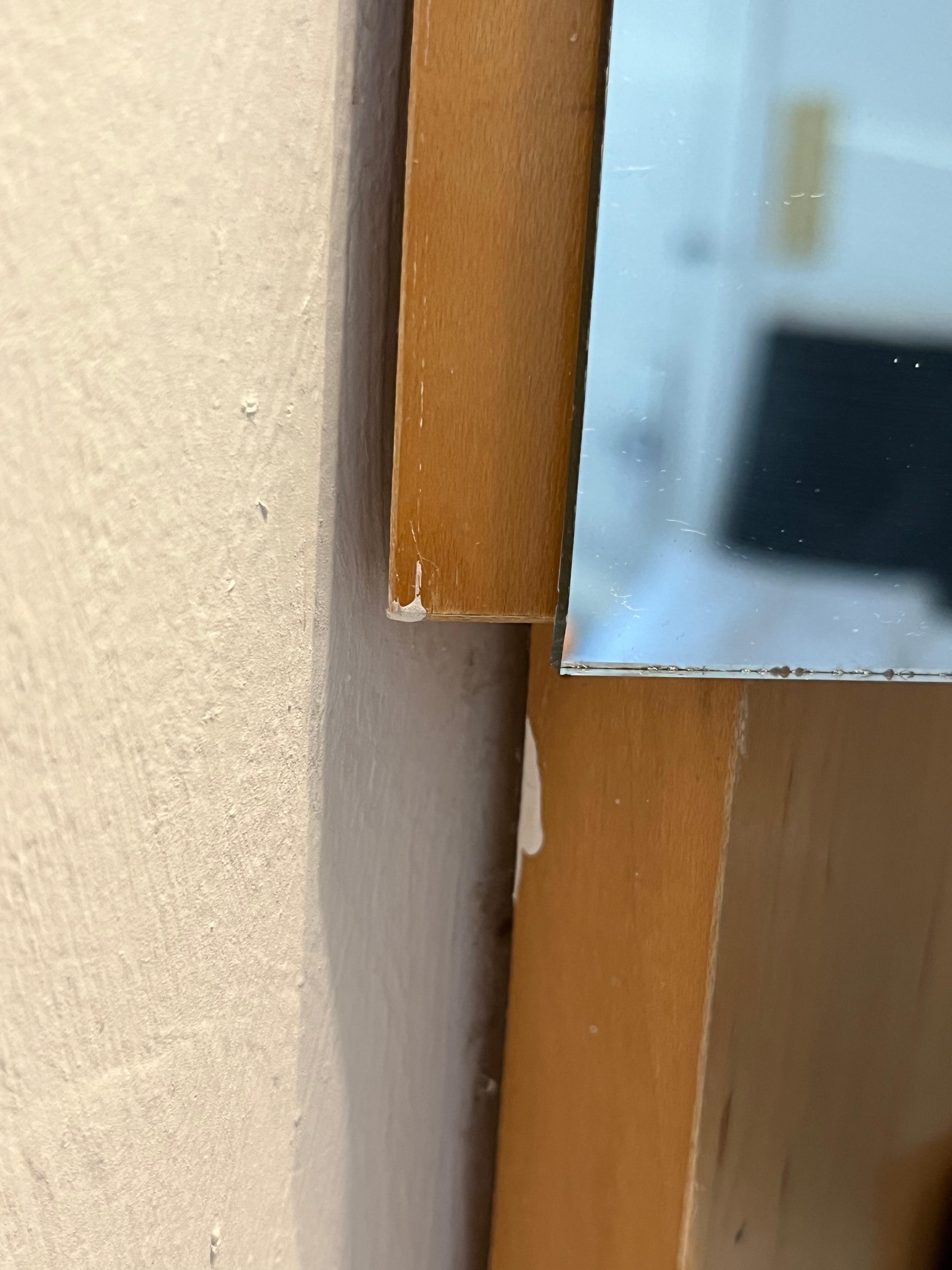 Dangerous edge and sharp corner 