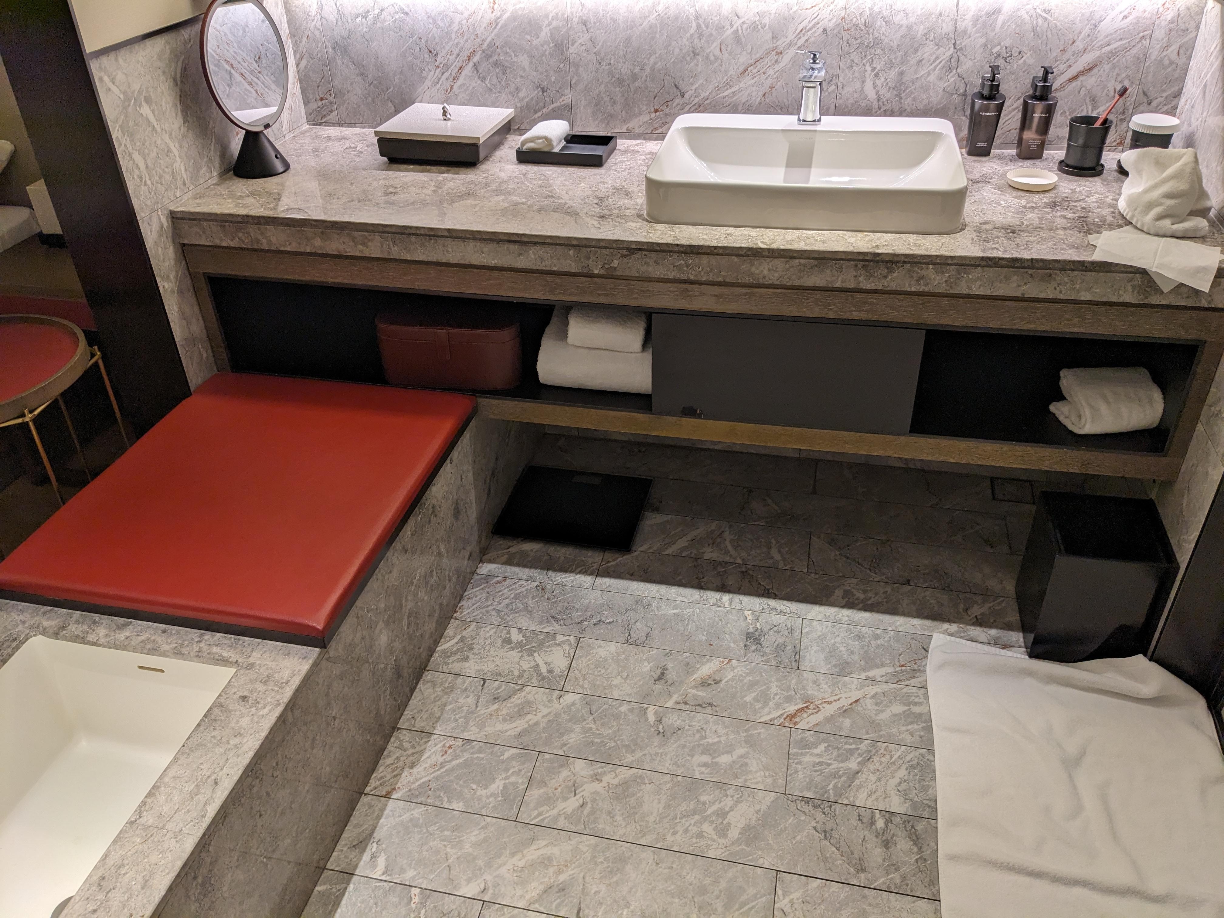 soaking tub for foot