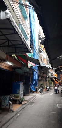 Situé dans des petites ruelles