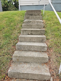 Dangerous Steps, not pictured in ad