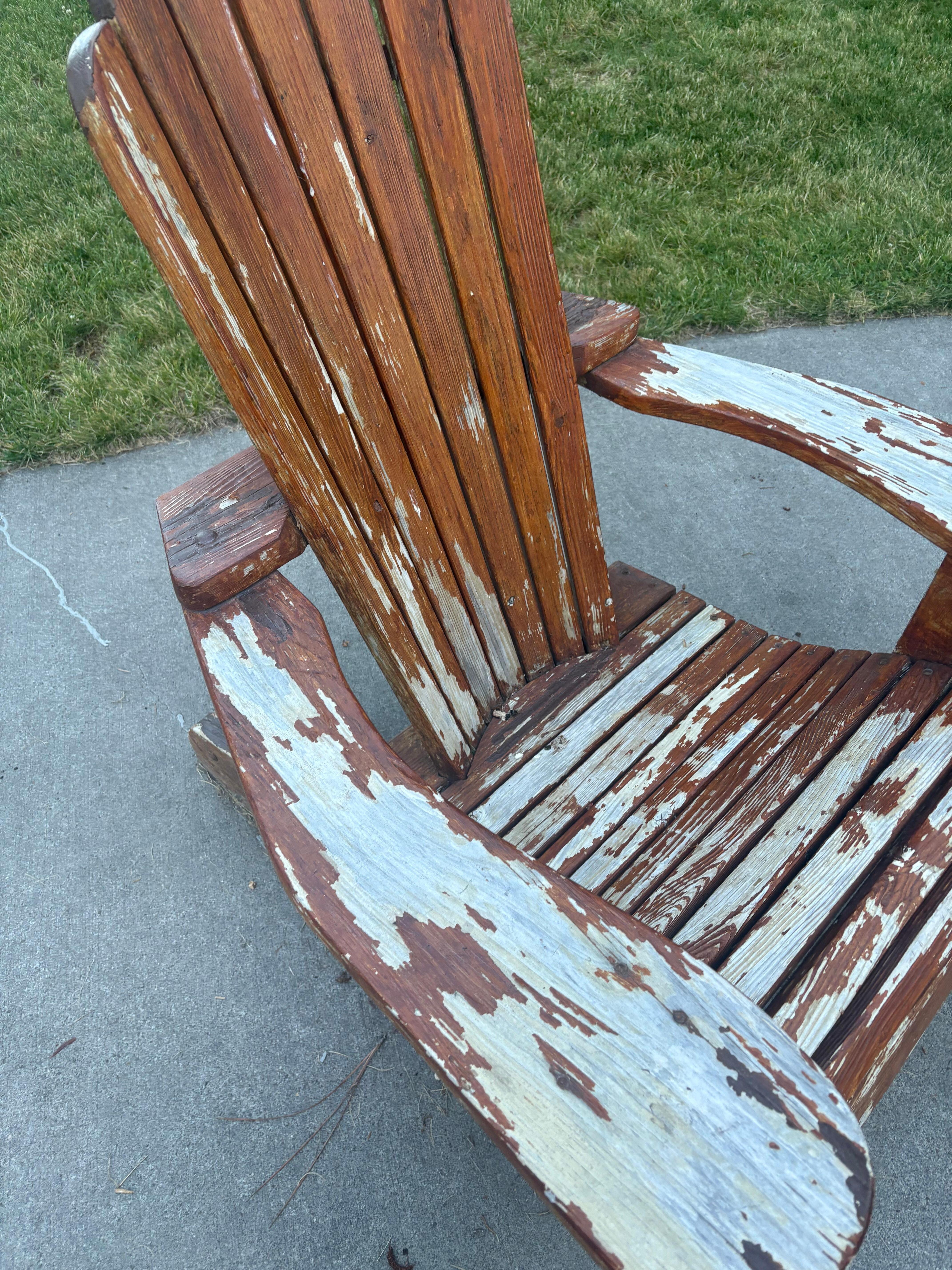 Chairs pealing 