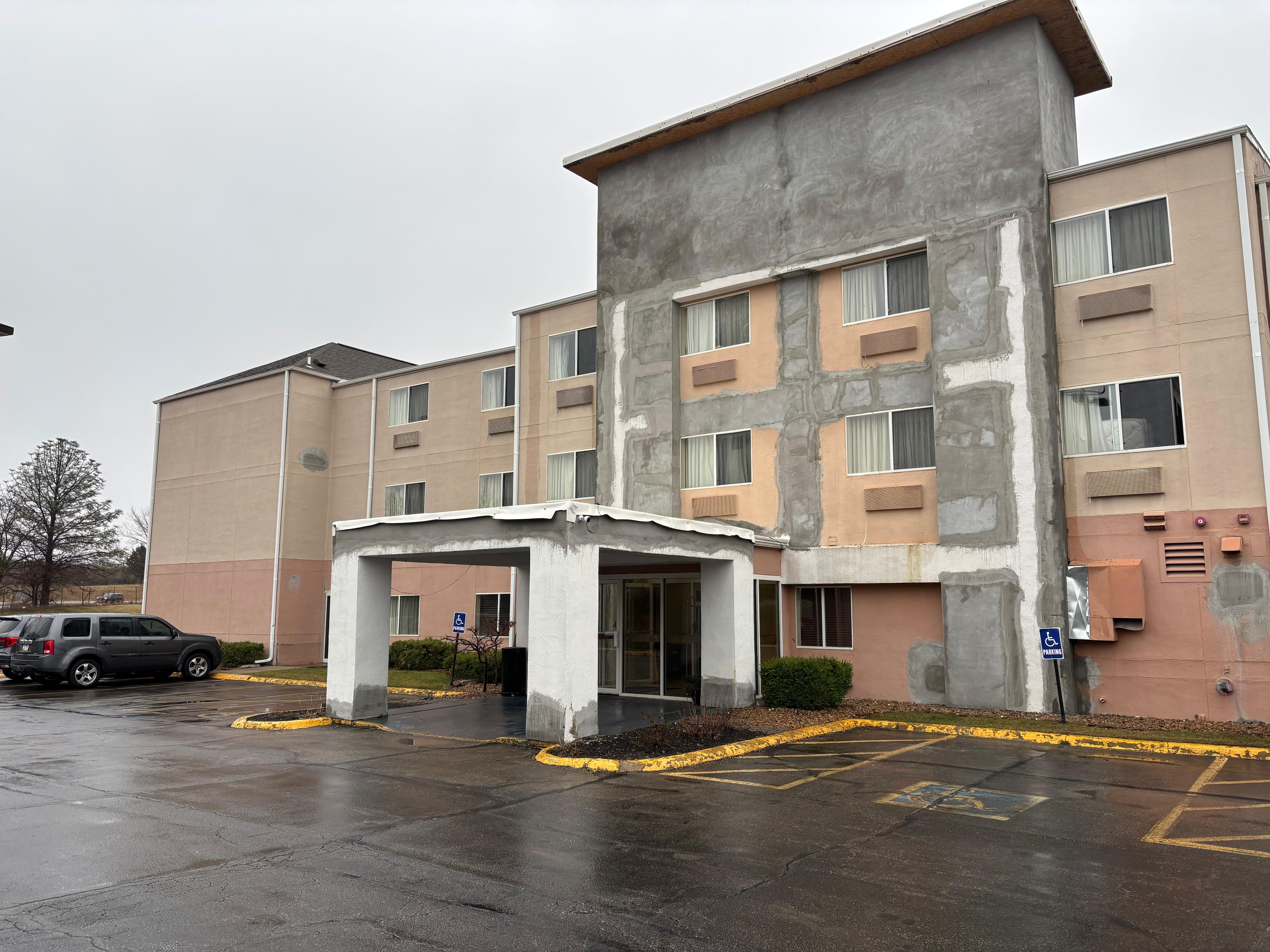 Wasn’t what we expected your photos on Expedia was from along time ago ago property very rundown 