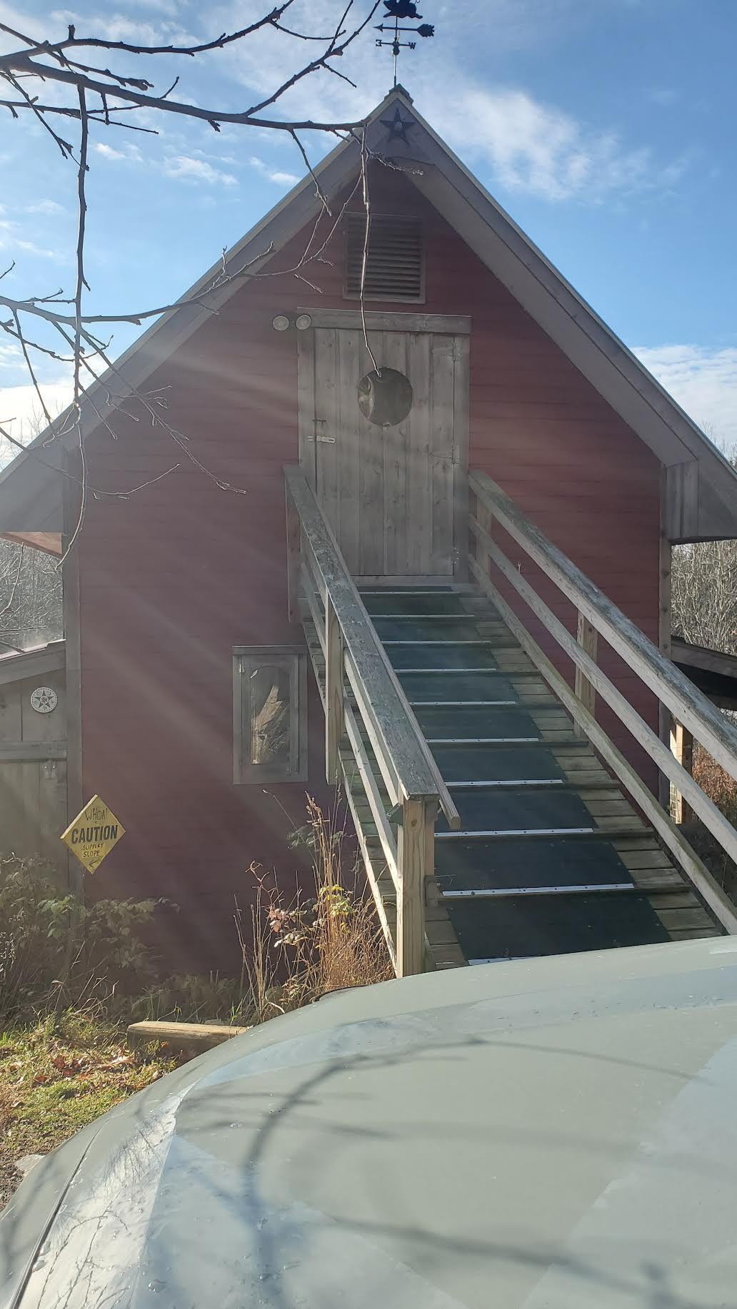 The ramp up is steep but easily climbable even when wet. Parking is right in front, super easy.